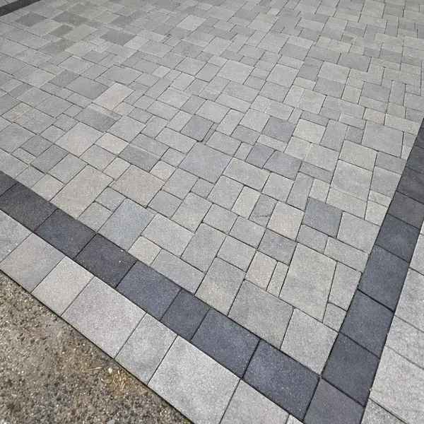 Mixed sizes with charcoal bands: close-up from one of our jobs