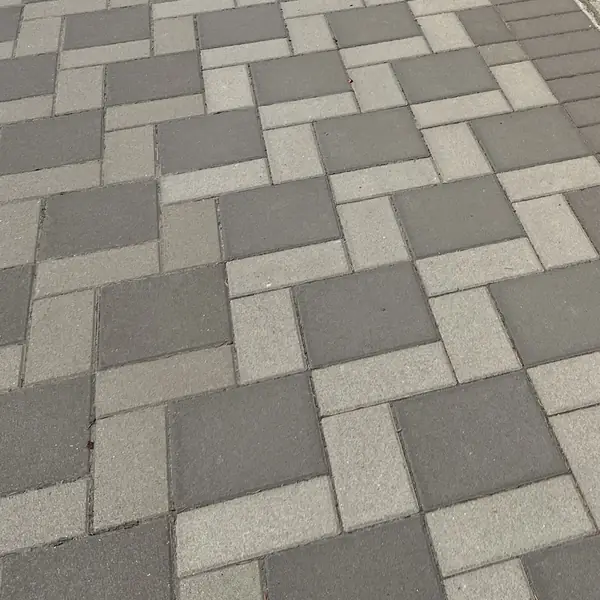 Two-tone mixed sizes: close-up from one of our jobs